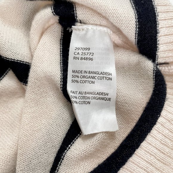 2 for $25! 🛍 Dex Clothing - Soft Cream Stripe Button Cardigan with Pockets - Picture 4 of 5